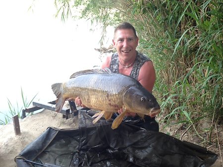 Carp fishing the River Ebro. Stan41lbcarp